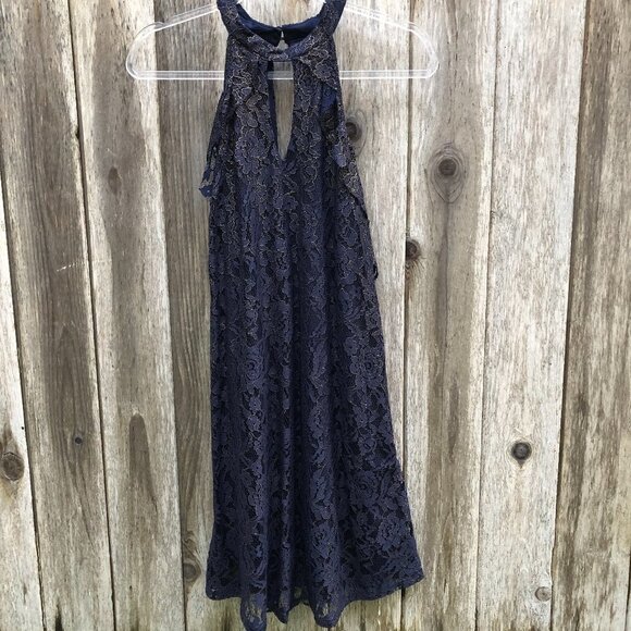 Francesca's Collections Dresses & Skirts - Francesca’s Navy and Gold Lace Cold Shoulder Midi Dress Large
